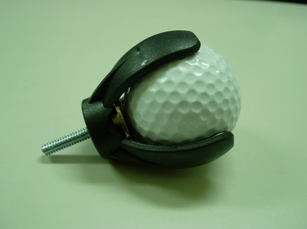 claw style golf ball retriever