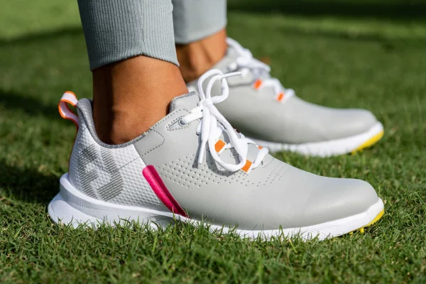 The Best Golf Shoes for Women 2024 complete guide